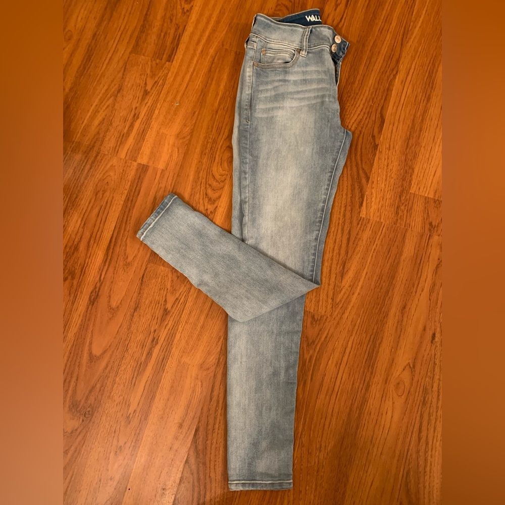 Wallflower skinny jeans size 7